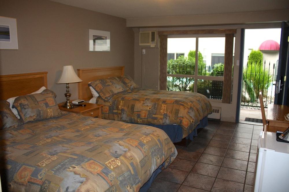 Hilltop Inn - Salmon Arm Eksteriør billede