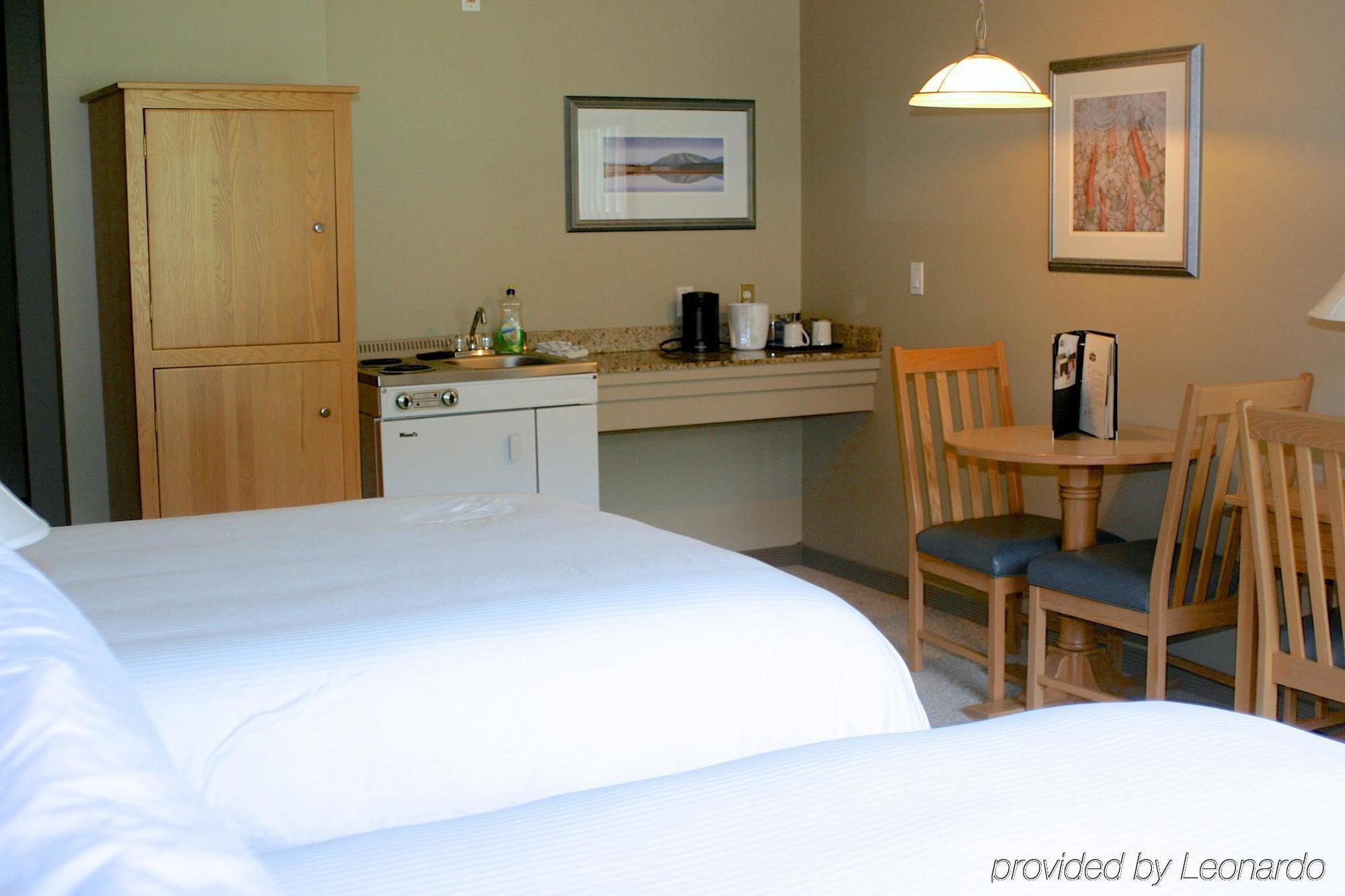 Hilltop Inn - Salmon Arm Eksteriør billede