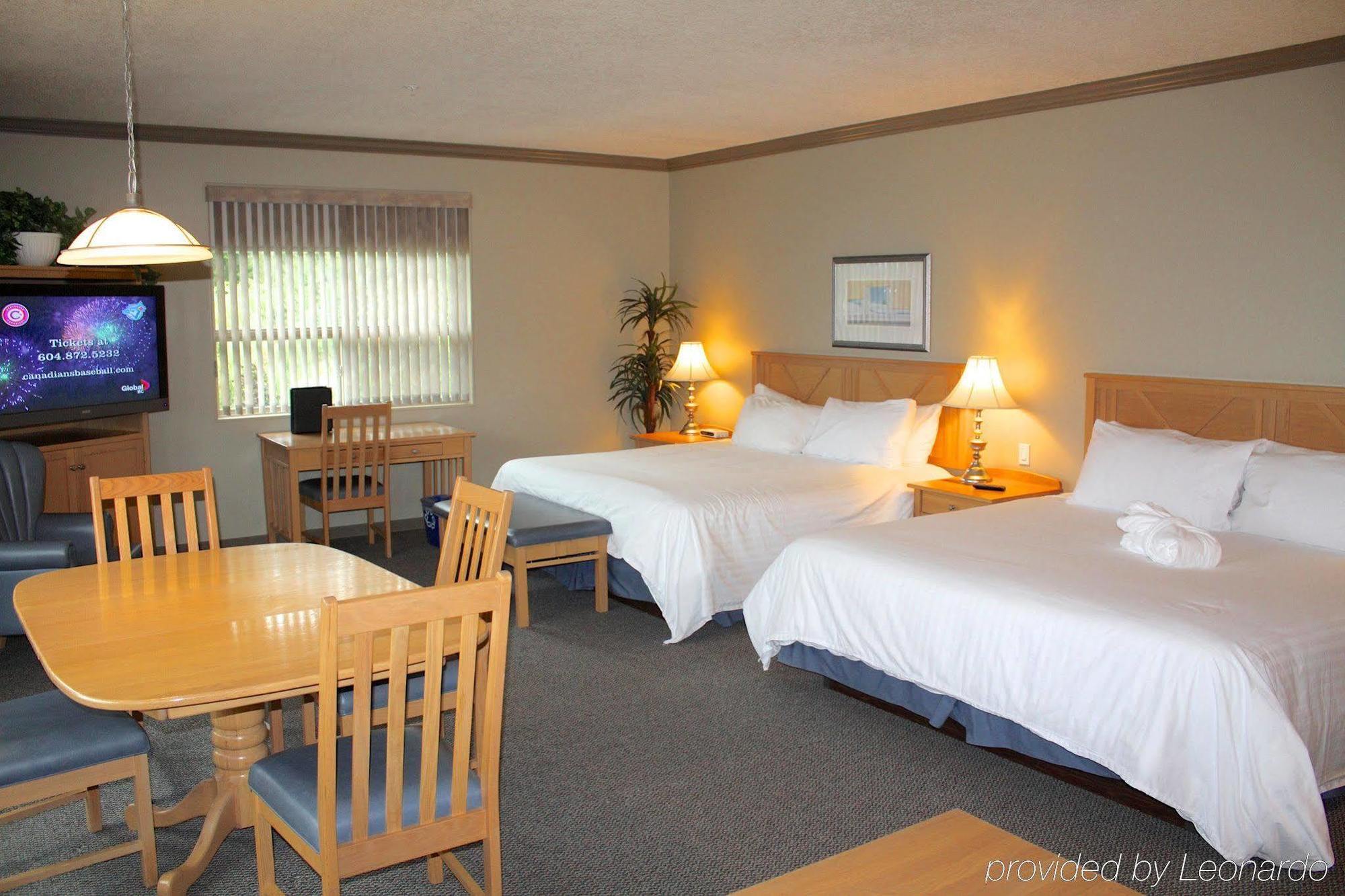 Hilltop Inn - Salmon Arm Eksteriør billede