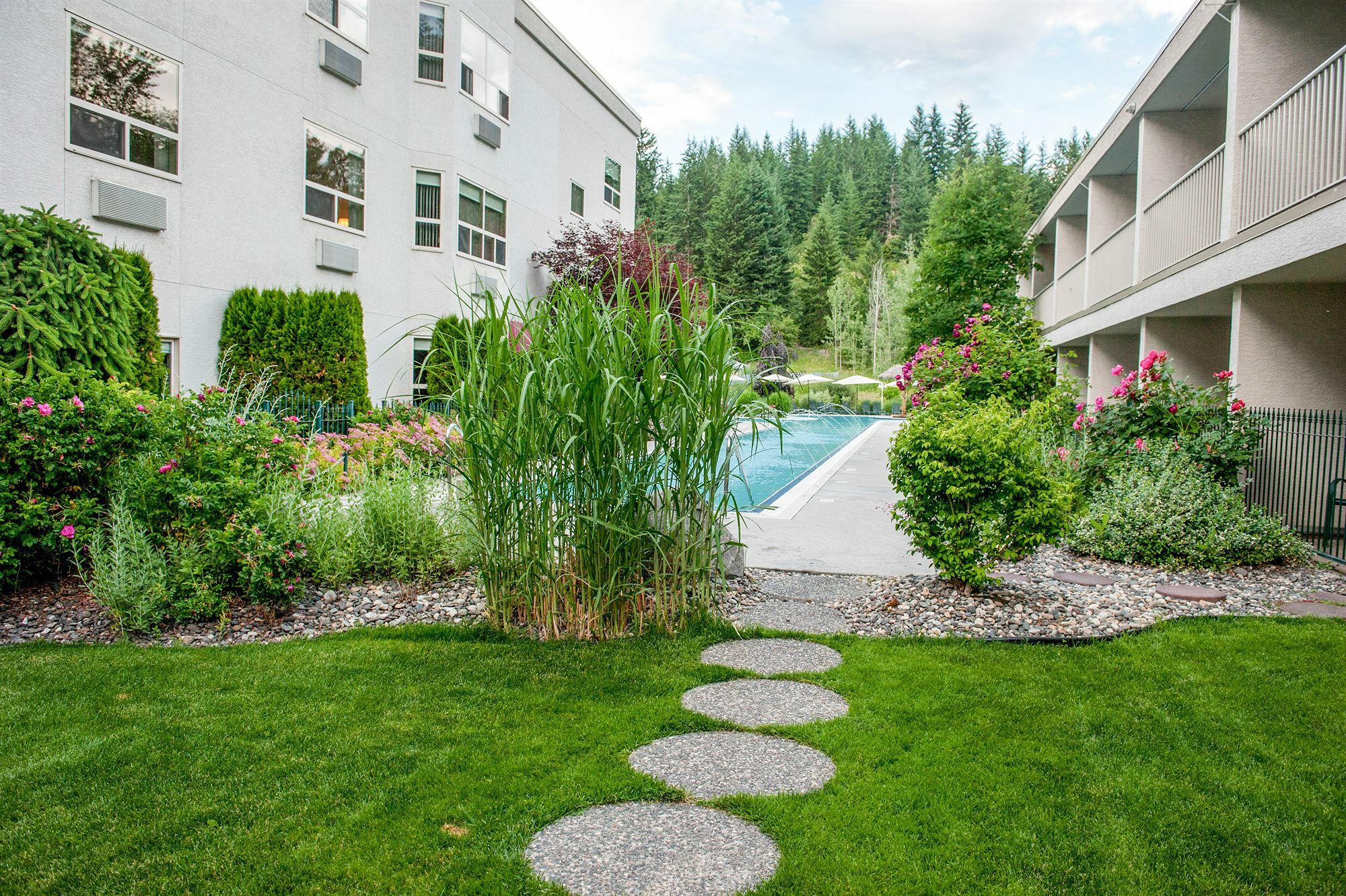 Hilltop Inn - Salmon Arm Eksteriør billede