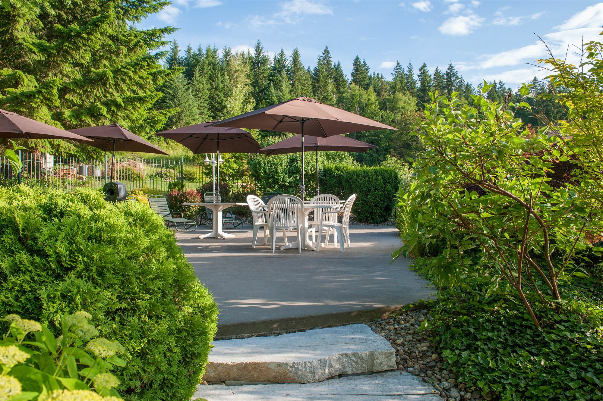 Hilltop Inn - Salmon Arm Eksteriør billede