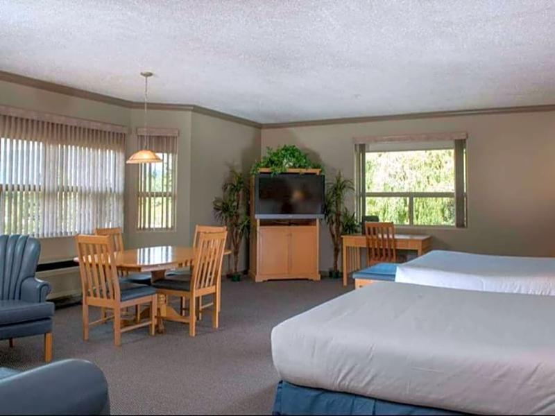 Hilltop Inn - Salmon Arm Eksteriør billede
